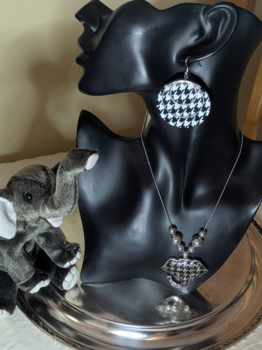 Alabama Crimson Tide Game Day Houndstooth Elephant Necklace & Dangle Earrings